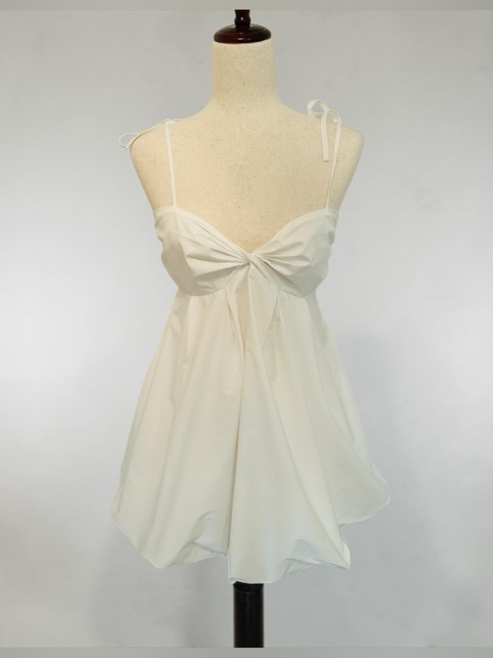 CAMILA COELHO White Bubble Hem Mini Dress Bow Front Tie Strap Pockets‎ NWT NEW S